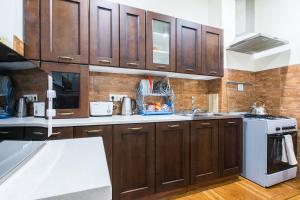 Sweet Home VIP 10 at Freedom Square