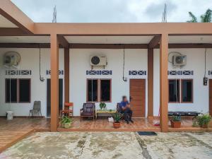 Adela Homestay Syariah Near Universitas Muhammadiyah Jambi Mitra RedDoorz
