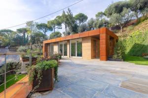 VILLA MICHELLE Amazing view Pool Beach front