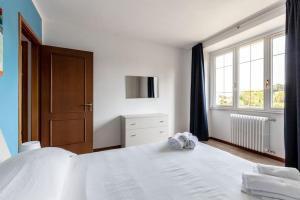 GARDASUN 1 lake on foot balcony parking