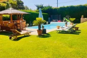 Charming Villa with pool, close to city center - Les Platrières