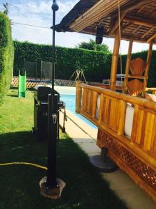 Villas Charming Villa with pool, close to city center : photos des chambres