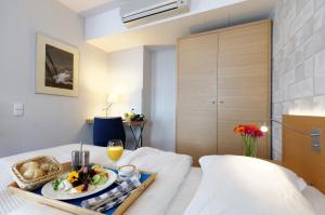 Marina Club Hotel