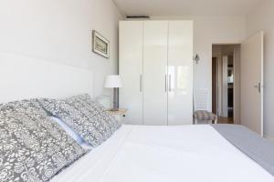 Housalia Guell Gaudi