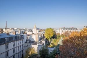 Appartements Eiffel Tower view + terrace Saint Germain des Pres : photos des chambres