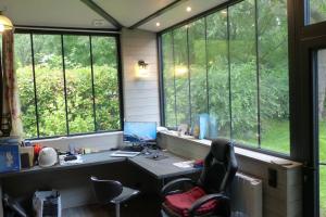 Villa standing piscine privée en écrin de verdure