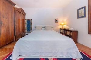 Šentjane bay view house