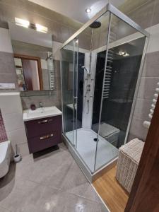 Atrium Ursus Warsaw Apartments by Noclegi Renters