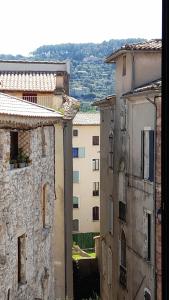 B&B / Chambres d'hotes La tour de Pezene : Suite avec Balcon
