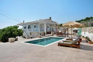 Christine's House - Agalás