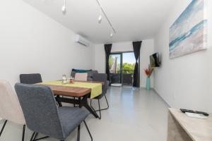 Apartmani Tona 