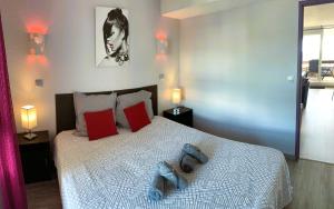 Le Rouge et Le Noir 45 m2 sur Coursives Gde Terrasse Port Nature Naturiste