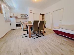 Apartmani Postonjski