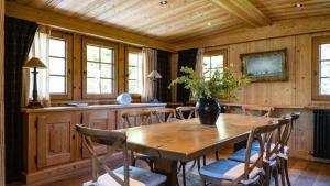 Firmin, Six-Bedroom Chalet room in Chalets de l'Alpaga