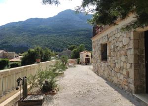 Appartements Bas de Villa vue sur la montagne : photos des chambres