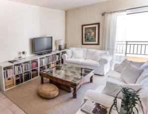 Endless blue urban home