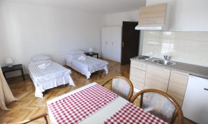 Apartments Deli