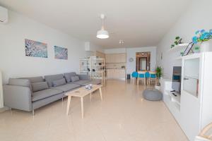 Theatre Home Sea View - Nea Moudania Halkidiki