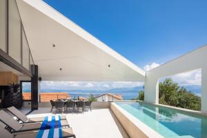 Luxury villa Sandorin Sutivan with heated pool, jacuzzi, sauna, gym