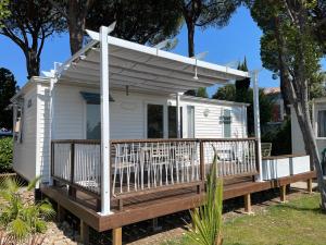 Campings Camping Les Cigales : photos des chambres