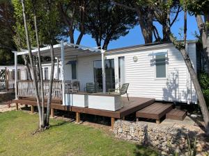 Campings Camping Les Cigales : photos des chambres