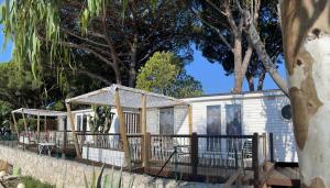 Campings Camping Les Cigales : photos des chambres