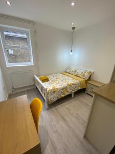 Walter Road Holiday Home Swansea - 4 bedrooms