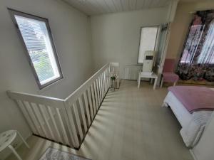 Saunallinen rivitalon pääty asunto kahdella terassilla