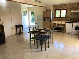 Maison avec Piscine à Pontenx-les-Forges