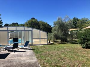 Maisons de vacances Maison d'une chambre avec piscine privee jardin clos et wifi a Pontenx les Forges : photos des chambres