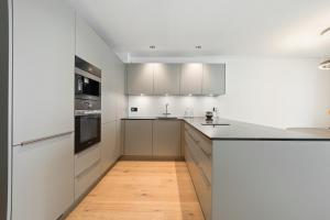 The R Apartment Zugerberg - EV Wallbox - Terrasse