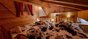 Maisons de vacances SUPERBE DEMI CHALET LUXUEUX 120M² 8 Personnes a SALLANCHES. : photos des chambres