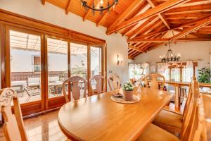 VB Goya 7BR Andalusian Villa by the marina