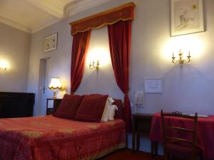 Hotels Hotel du Fiacre : photos des chambres