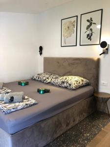 Omis - private Ensuite room with balcony - hotel style