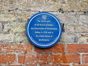 Character 2 double bedroom cottage in Shaftesbury