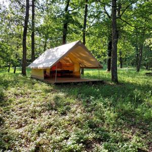 Campings CAMPING ONLYCAMP LE PORT : photos des chambres