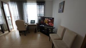 Complex Top Apartment