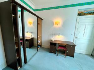 Appartements T2 a pied de plage sur ancien hotel chic, samedi a samedi : photos des chambres