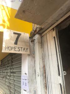 Old Quarter- Projector - CHEAP