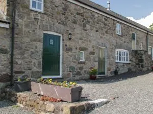 No 2 The Stables - Llandyfrydog