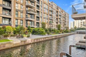 Canal Side Luxury 1 Bed Chelsea
