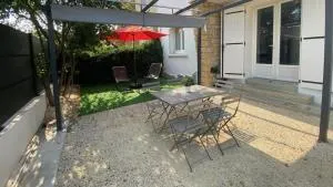 La perle de provence, appartement neuf en rez de Jardin clos, au calme, clim, salle d'eau dans chaque chambre, à 900m du centre de Nyons - Venterol