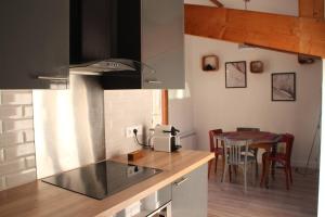 Appartements Aix les Bains Appartement 2p standing 40m2 avec jardin, parking, proche thermes : photos des chambres