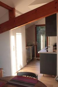 Appartements Aix les Bains Appartement 2p standing 40m2 avec jardin, parking, proche thermes : photos des chambres