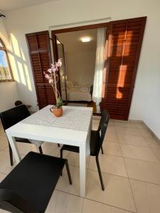 Studio apartment with swimming pool