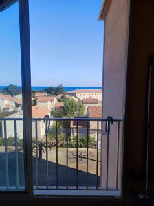 Appartements A 5 mn a pied de la mer, piscine ,tennis, paillote : photos des chambres