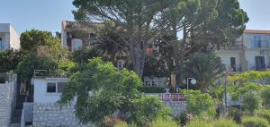 Rab Elizabeta rooms first line to the sea