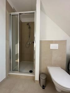 Contemporary Apartment with Stunning Views 20