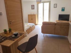 Appartements studio cosy climatise, Calvi centre : photos des chambres